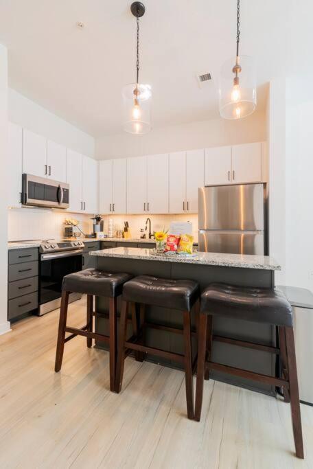 Stylish 2-bedroom In With Free Parking